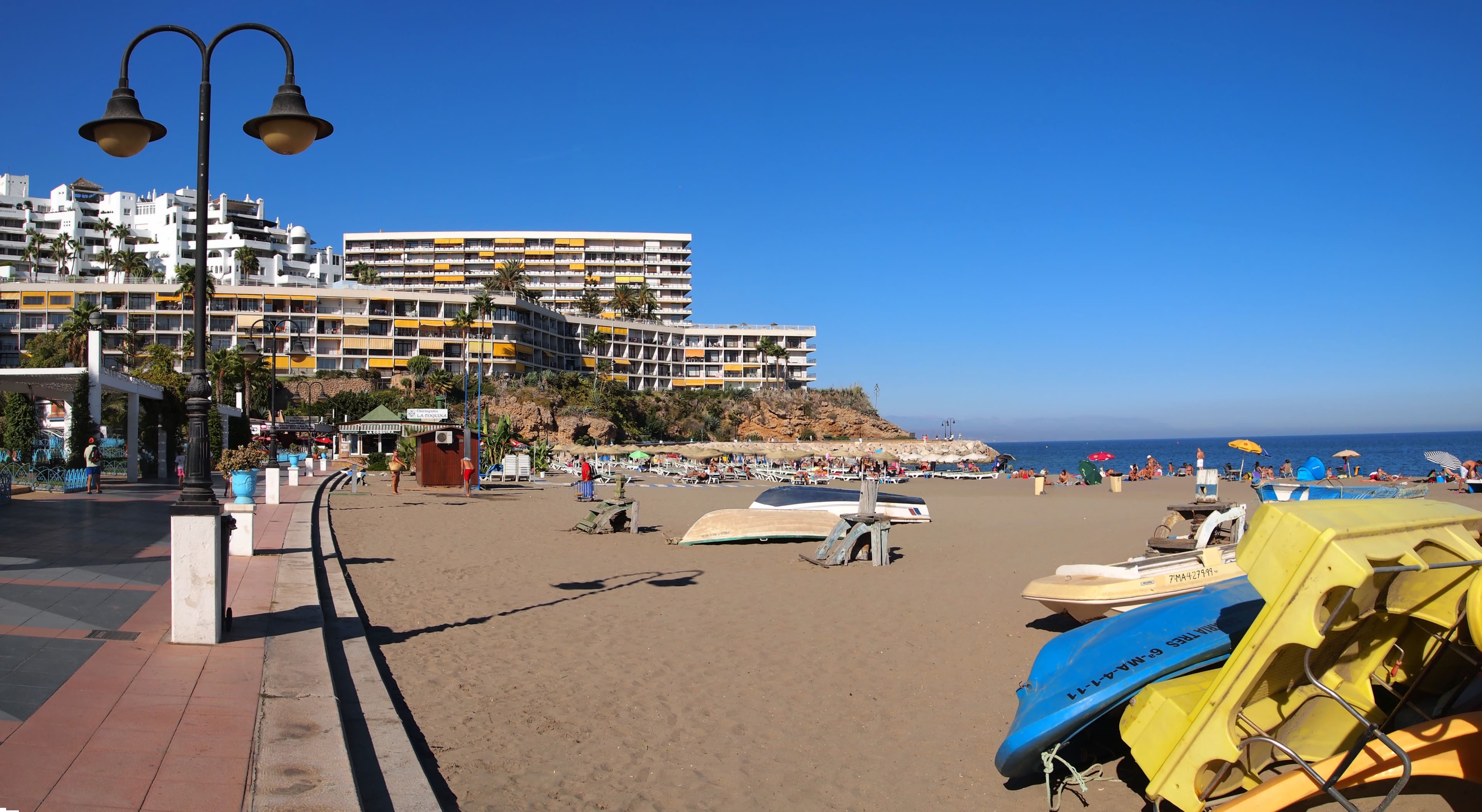 Playa y paseo marítimo de Torremolinos